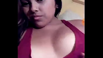 Thal&iacutea puta Badoo