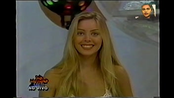 Luciana Pereira na Banheira do Gugu Domingo Legal (1997)